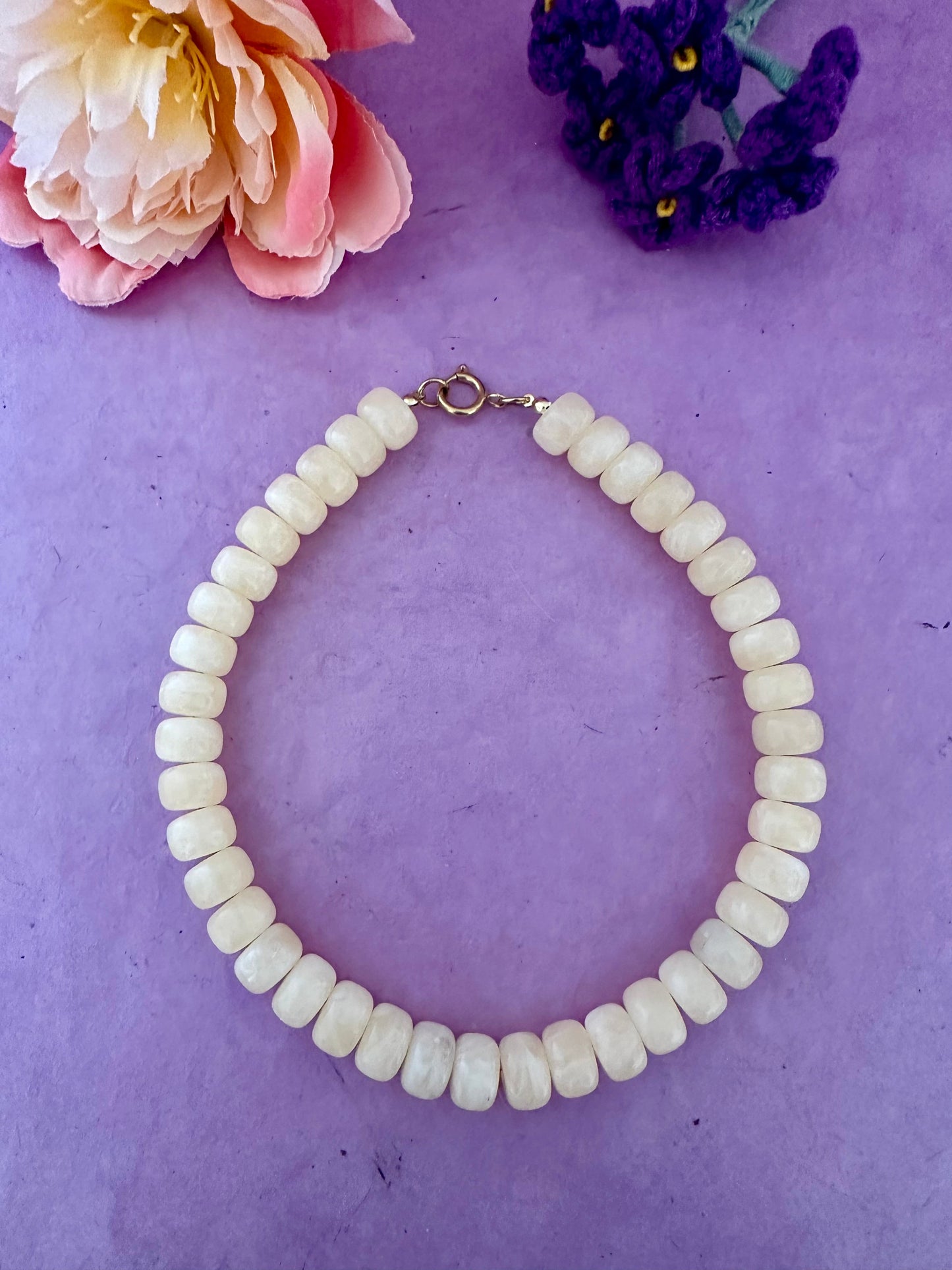Collier coloré CLAUDIA en acrylique - Camilmari Bijoux - Pêche clair marbré
