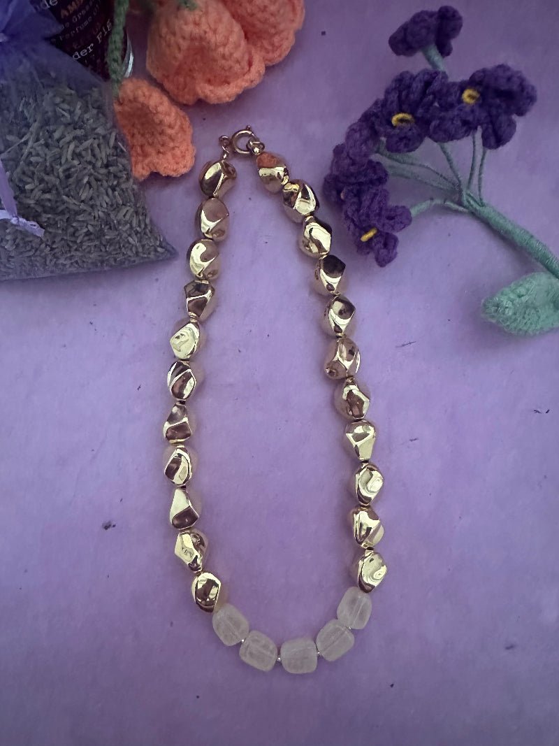 Collier EMY – Collier de perles doré et blanc moderne et raffiné - Camilmari Bijoux - 