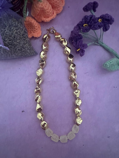 Collier EMY – Collier de perles doré et blanc moderne et raffiné - Camilmari Bijoux - 