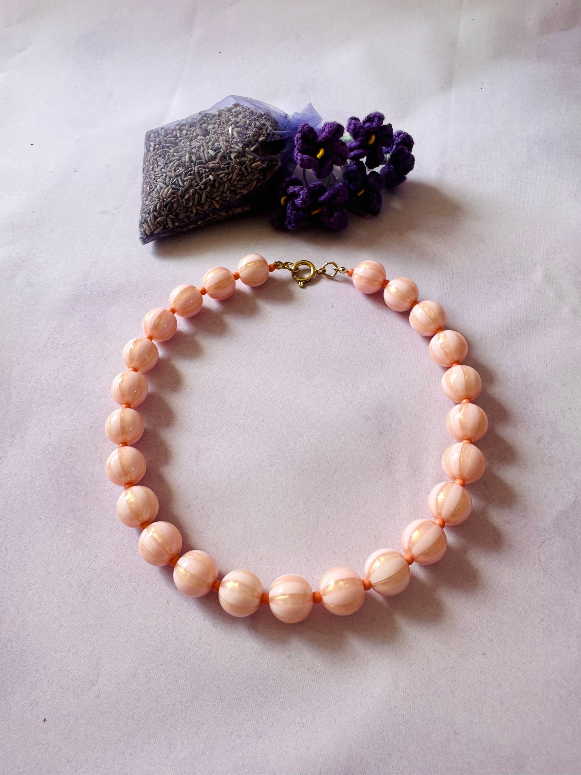 Collier en perles fantaisie FLAMINGO - Camilmari Bijoux - Fermoir bouée sans chaînette d'extension