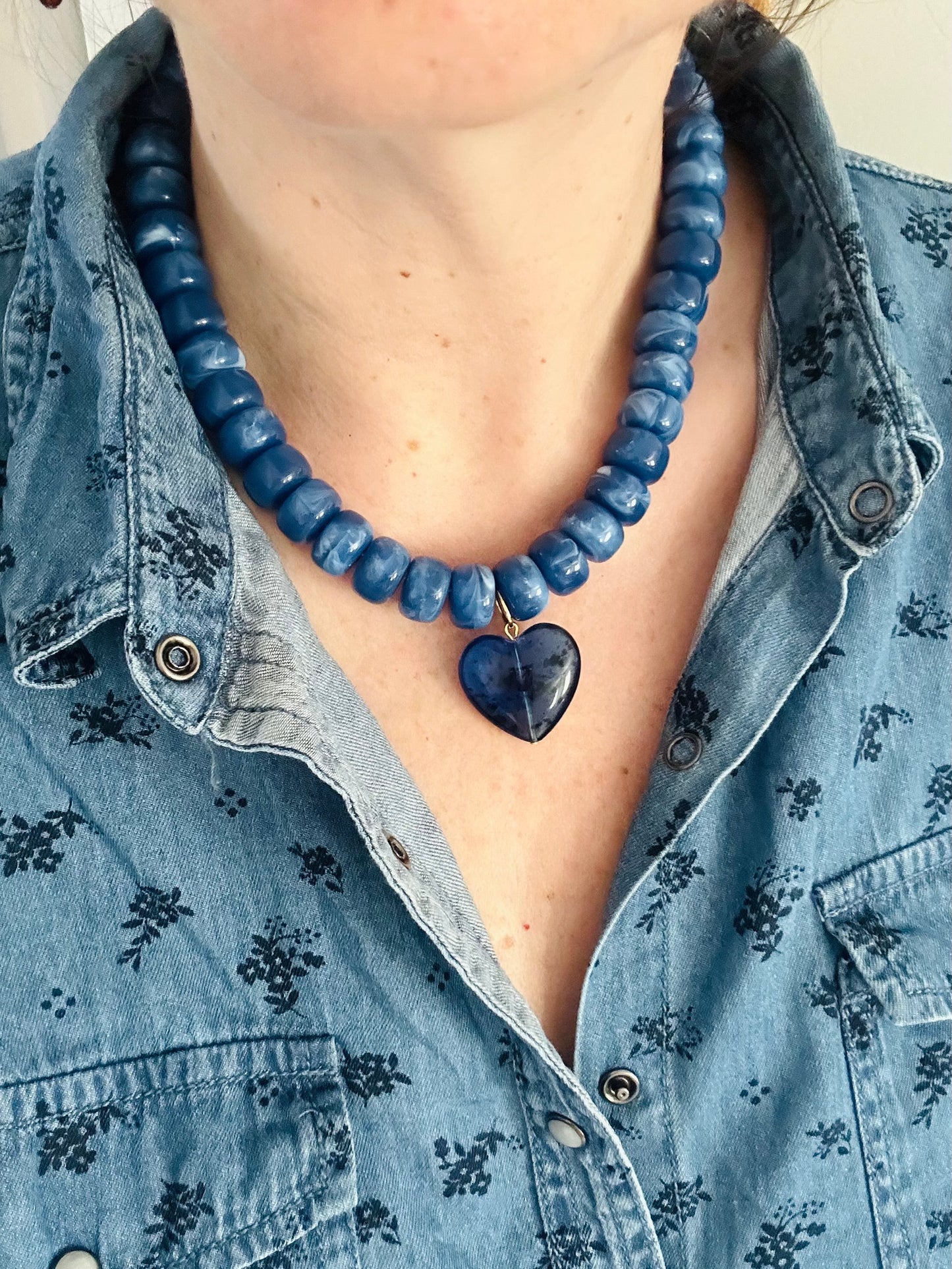 Collier gros coeur CLAUDIE - Camilmari Bijoux - Bleu marine marbré
