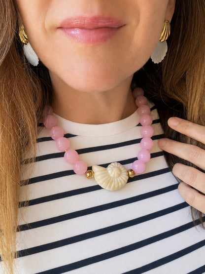 Collier perles coquillage LAGUNE - Camilmari Bijoux - Perles rose bonbon et coquillage beige