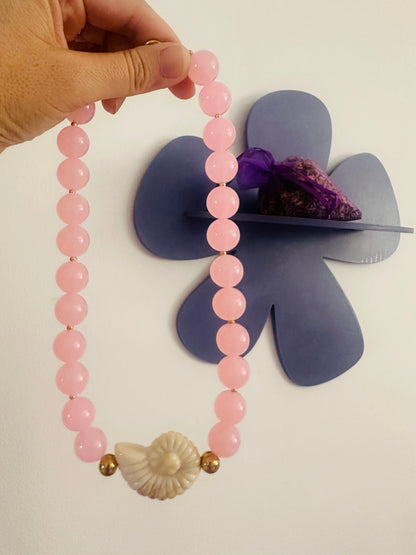 Collier perles coquillage LAGUNE - Camilmari Bijoux - Perles rose bonbon et coquillage beige