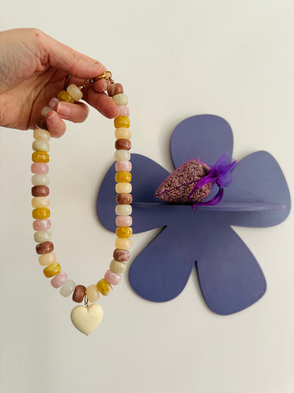 Collier perles couleurs BONNIE - Camilmari Bijoux - Avec pendentif coeur écru