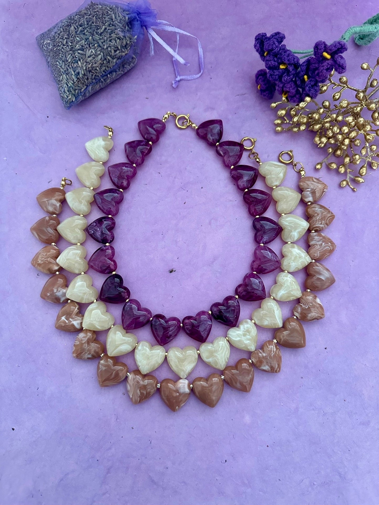 Collier SÉLÈNE – Collier cœur - Collier de perles fantaisie fait main - Camilmari Bijoux - Violet