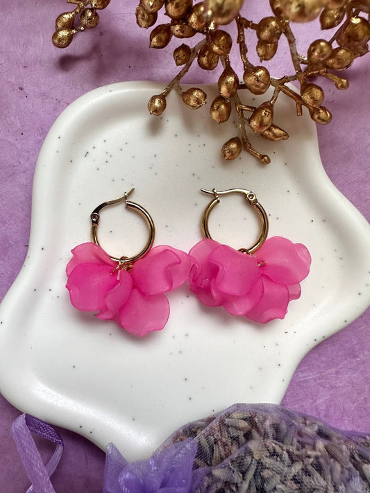 Créoles CAMILLE 20 mm - Boucles d'oreilles à pétales colorés assemblées à la main - Camilmari Bijoux - Créoles 20 mm dorées + pétales