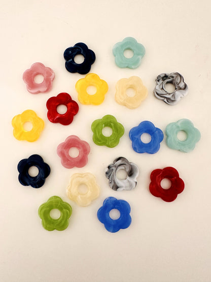 Créoles fleurs SOFIA – Boucles d'oreilles fleuries personnalisables et interchangeables - Camilmari Bijoux - Créoles rondes + Fleurs