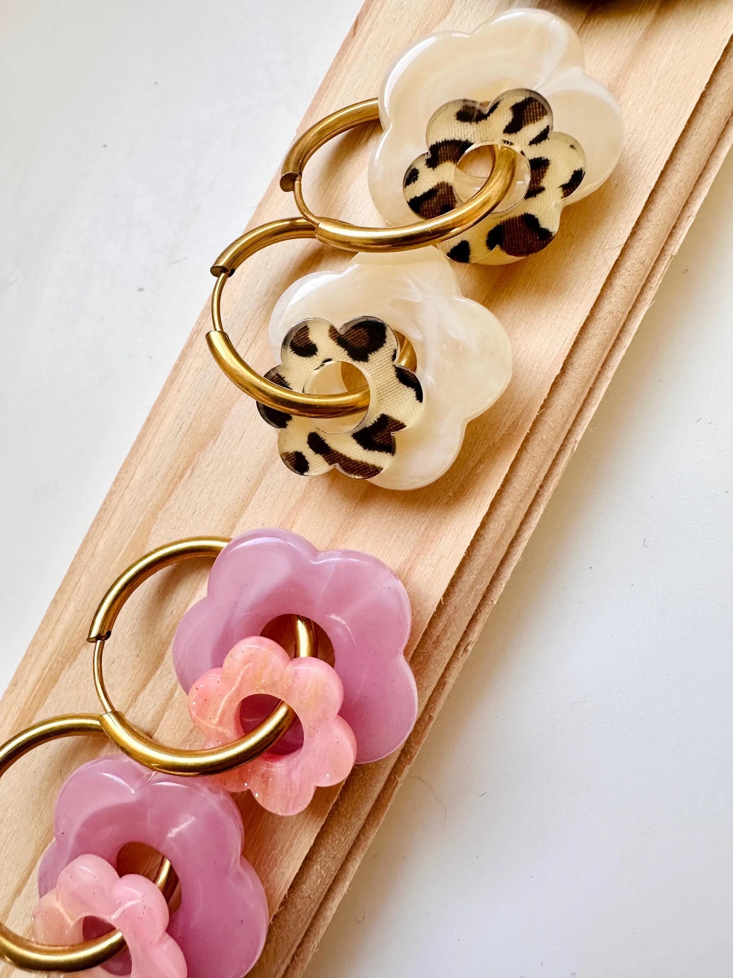 Créoles fleurs superposées et interchangeables SOFIANA - Camilmari Bijoux - Créoles et pampilles fleurs bleu marine et bleu pailleté