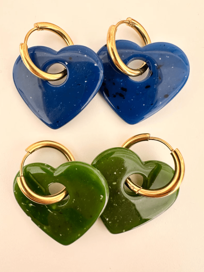 Créoles LAURA - Boucles d'oreilles cœurs personnalisables et interchangeables - Camilmari Bijoux - Créoles dorées avec paire de coeurs