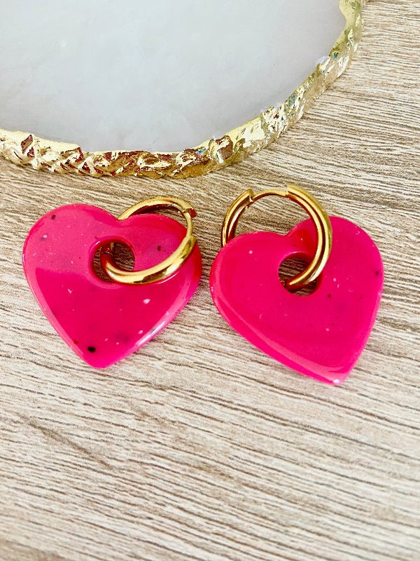 Créoles LAURA - Boucles d'oreilles cœurs personnalisables et interchangeables - Camilmari Bijoux - Créoles dorées avec paire de coeurs