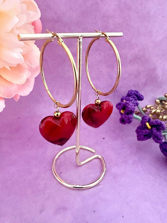 Créoles maxi cœurs rouges MAÏA en acier inoxydable et résine marbrée - Camilmari Bijoux - 