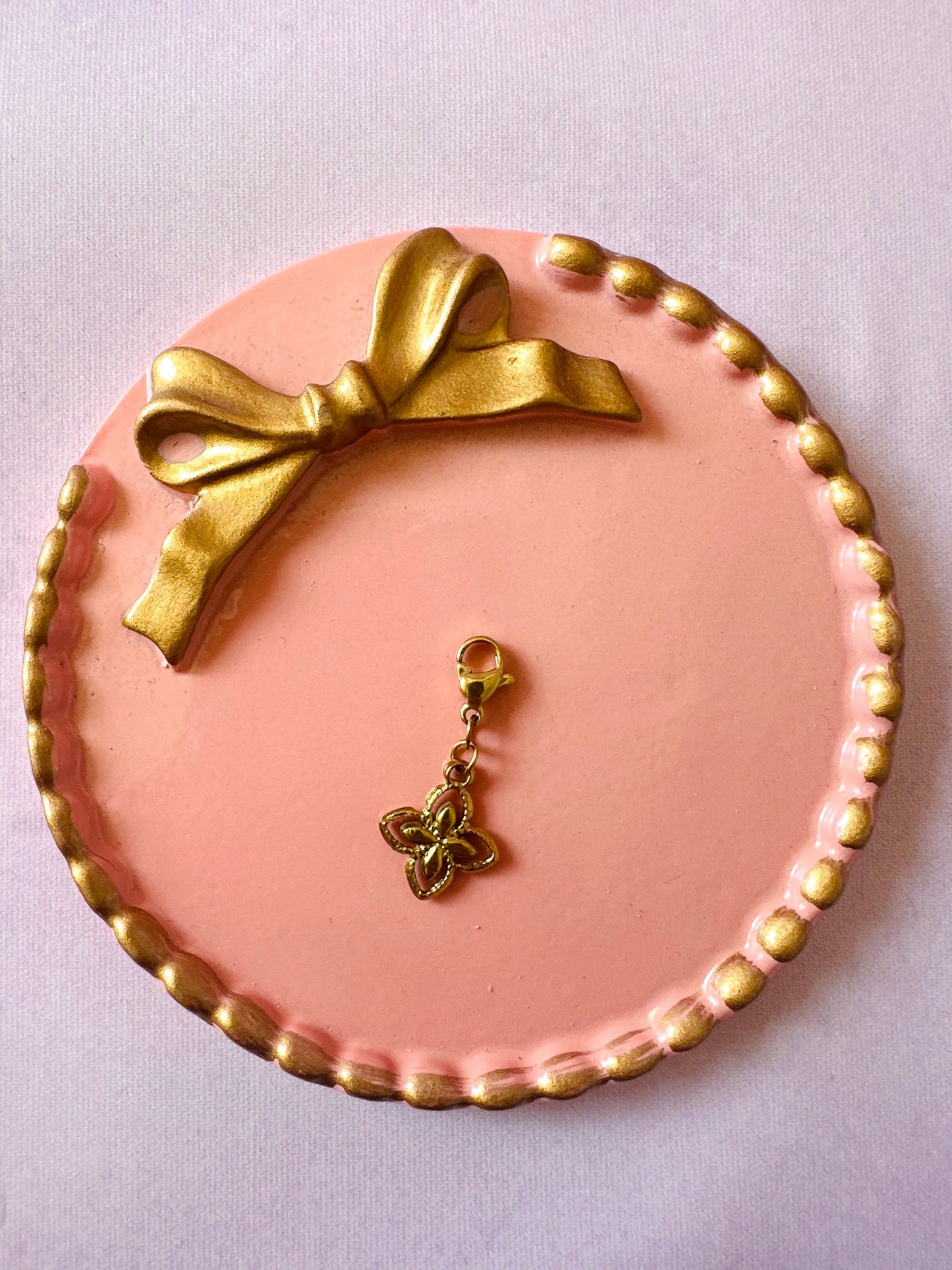 Pendentifs acier inoxydable LILI - Camilmari Bijoux - Petit trèfle : 1.4 x 3 cm