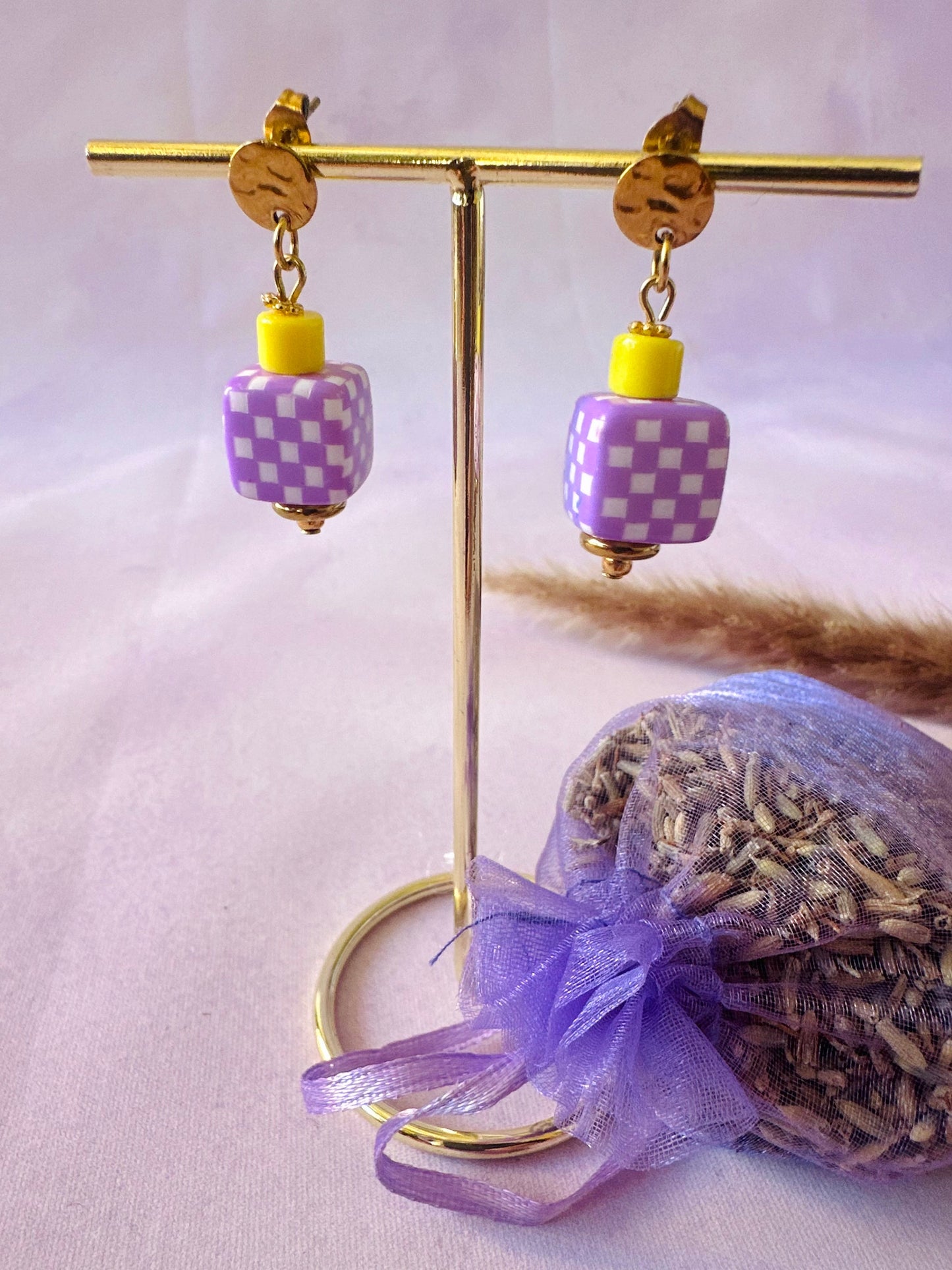 Petites boucles d'oreilles originales SUZETTE - Camilmari Bijoux - Vichy mauve