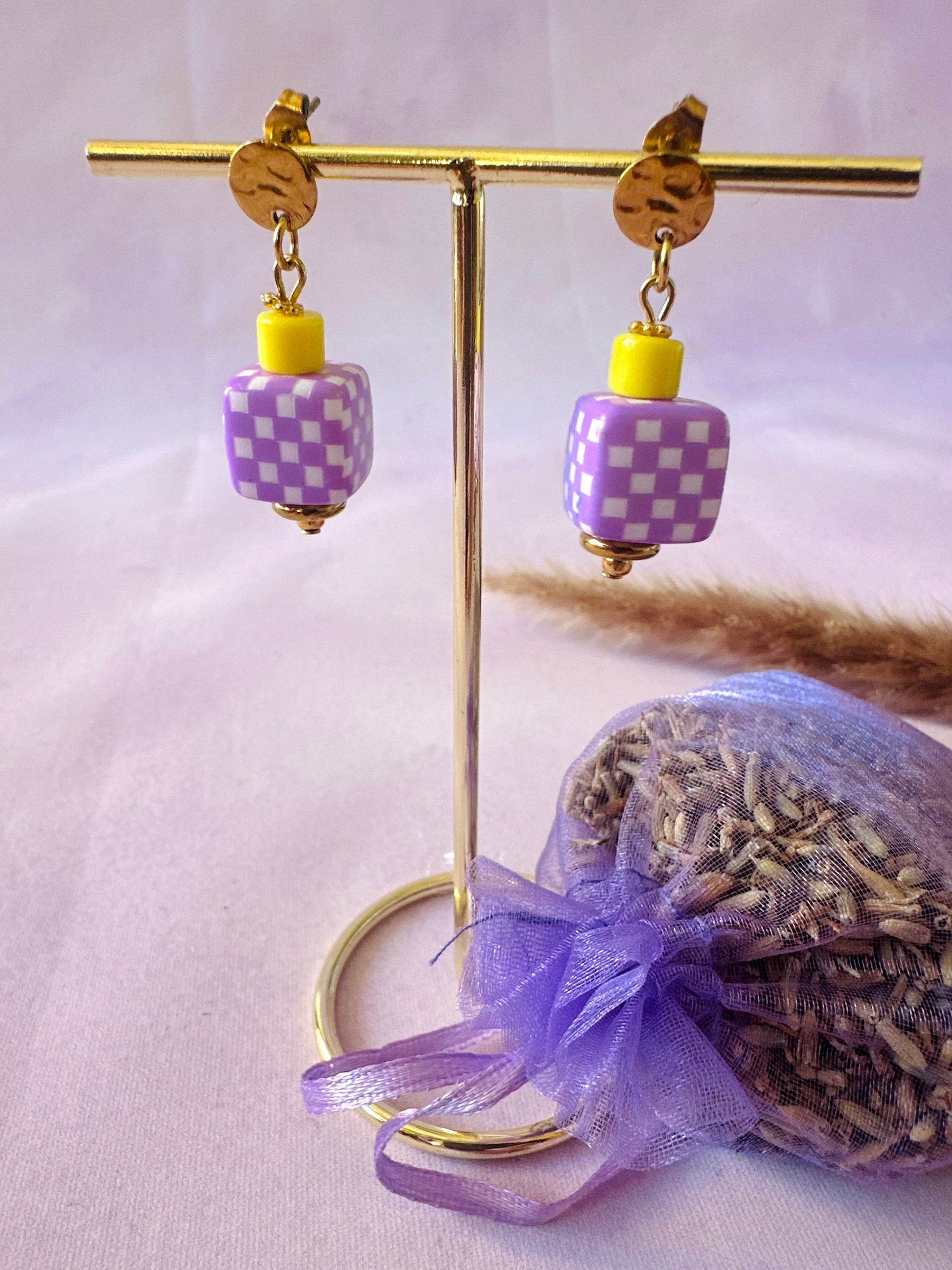 Petites boucles d'oreilles originales SUZETTE - Camilmari Bijoux - Vichy mauve