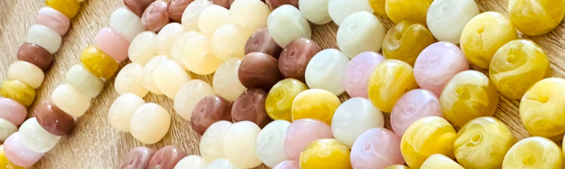 Grosses perles colorées en acryliques pour colliers faits main